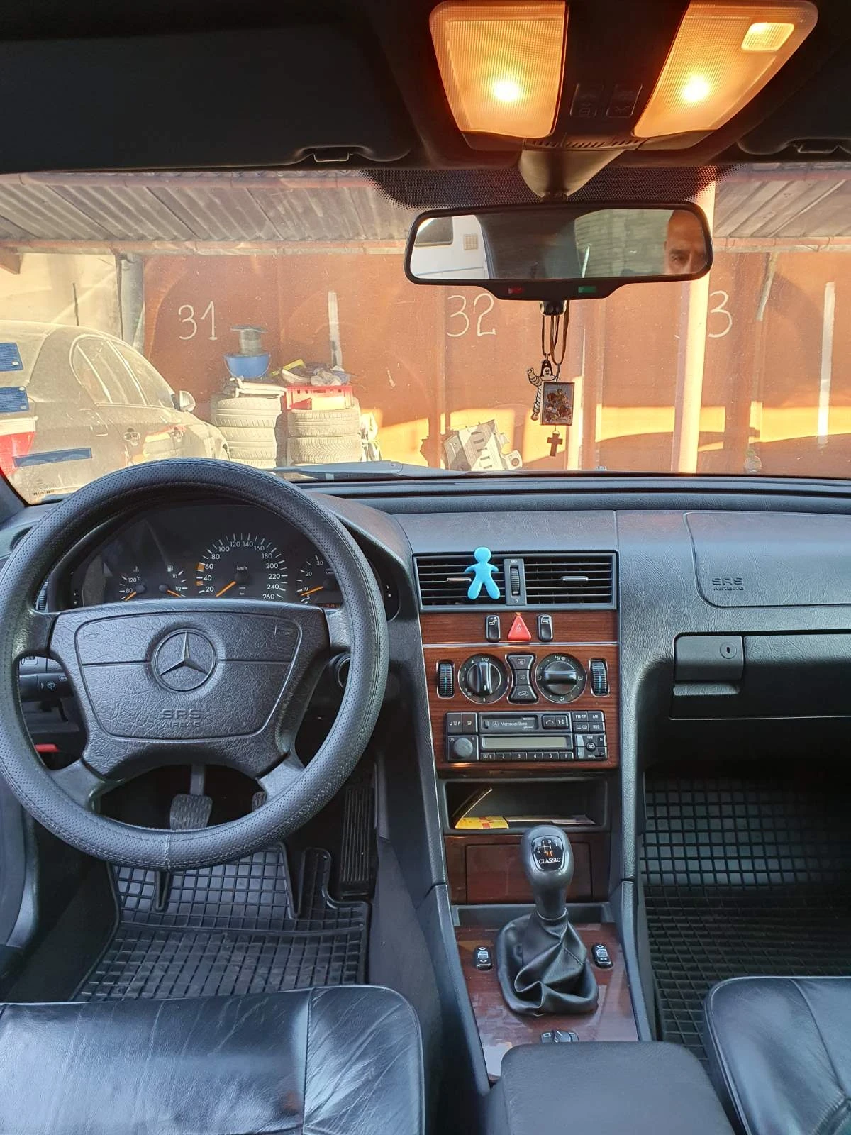 Mercedes-Benz C 200 W202 на 99000км, снимка 8 - Автомобили и джипове - 53990572