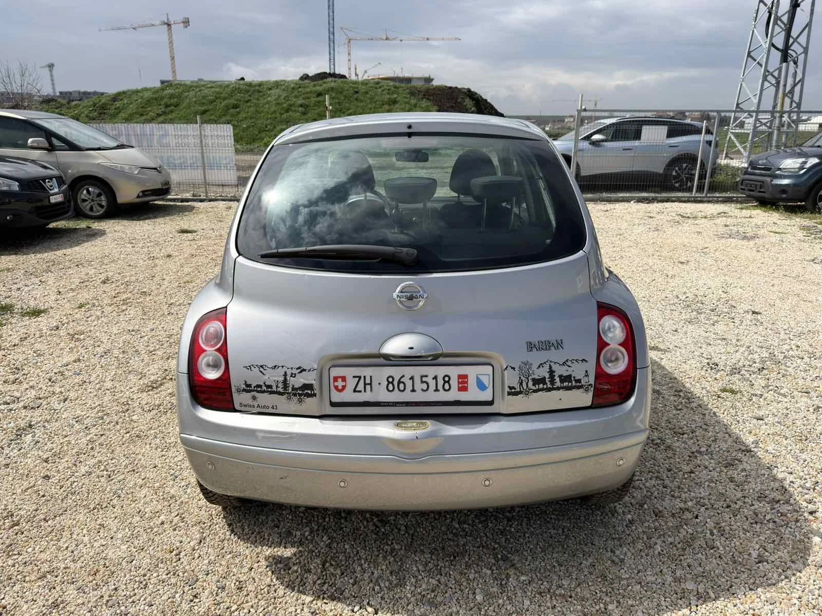 Nissan Micra 1.4i Automat, снимка 7 - Автомобили и джипове - 54117591