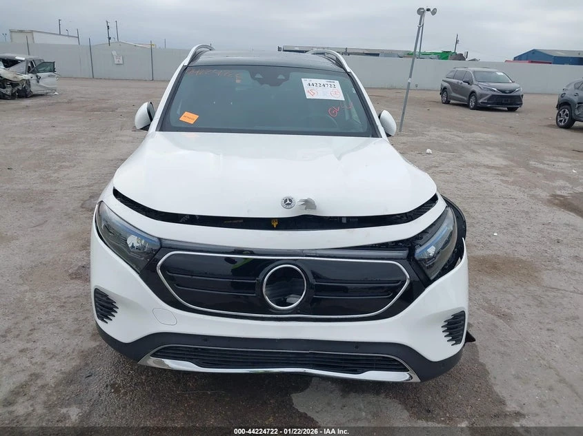 Mercedes-Benz EQB 300 Suv 4Matic, снимка 12 - Автомобили и джипове - 54141037