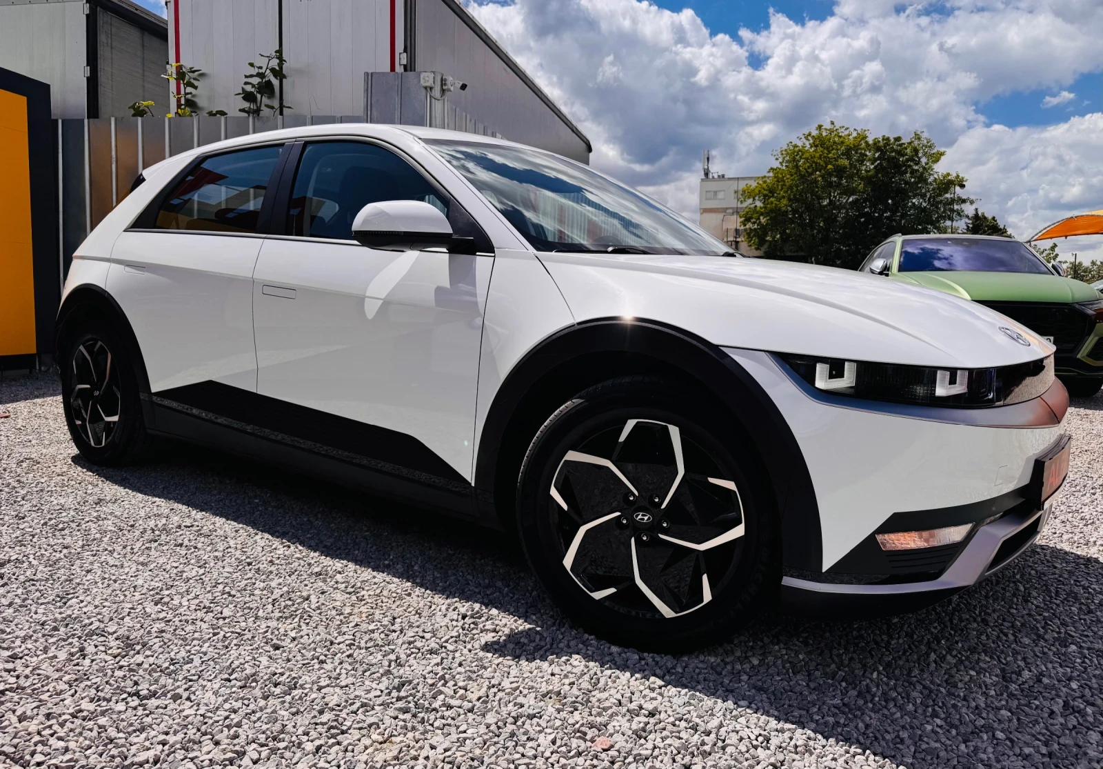 Hyundai Ioniq 5 SOH:100%/ПЪЛНА ГАРАНЦИЯ/НАП.ОБСЛУЖЕНА/НОВА///, снимка 5 - Автомобили и джипове - 54525878