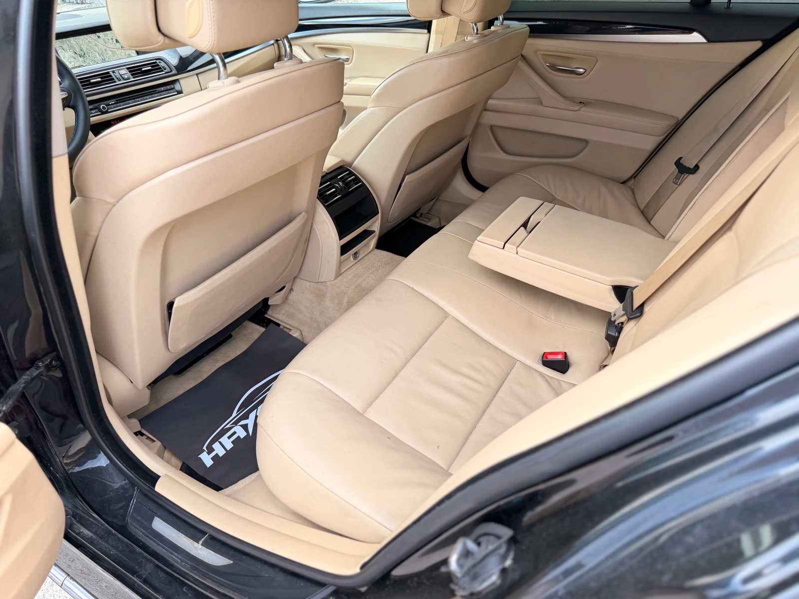 BMW 530 d= M-performance= HUD= Keyless= , снимка 14 - Автомобили и джипове - 55146089