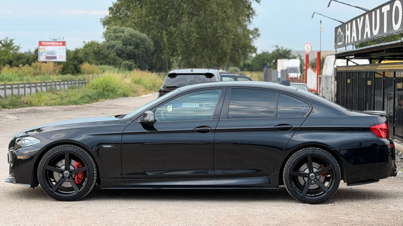 BMW 530 d= M-performance= HUD= Keyless= , снимка 8 - Автомобили и джипове - 55146089