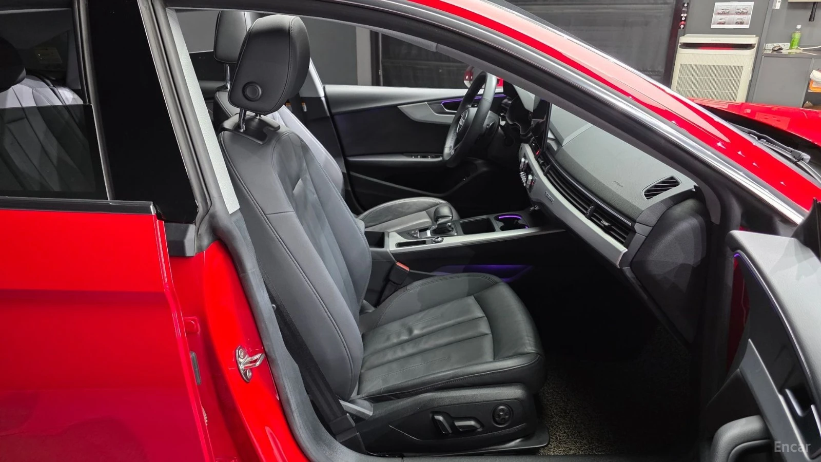 Audi A5 40 TFSI QUATTRO SPORTBACK, снимка 9 - Автомобили и джипове - 55465899