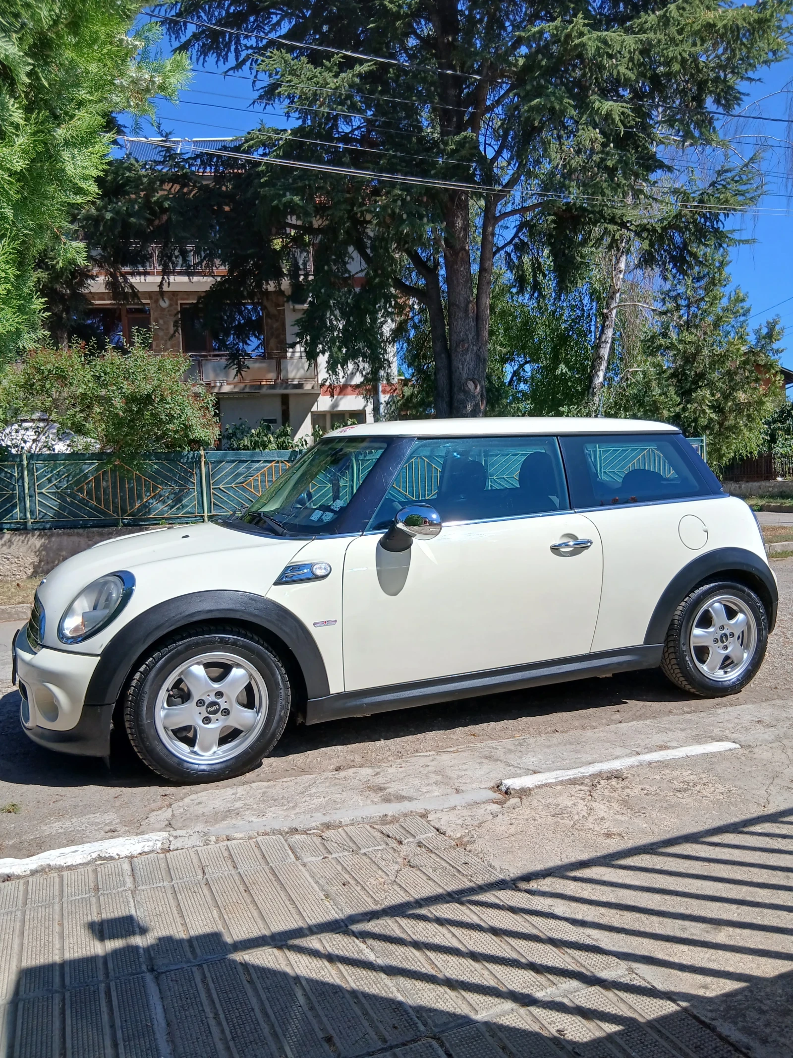 Mini Cooper 1.6 LPG, снимка 6 - Автомобили и джипове - 56167372