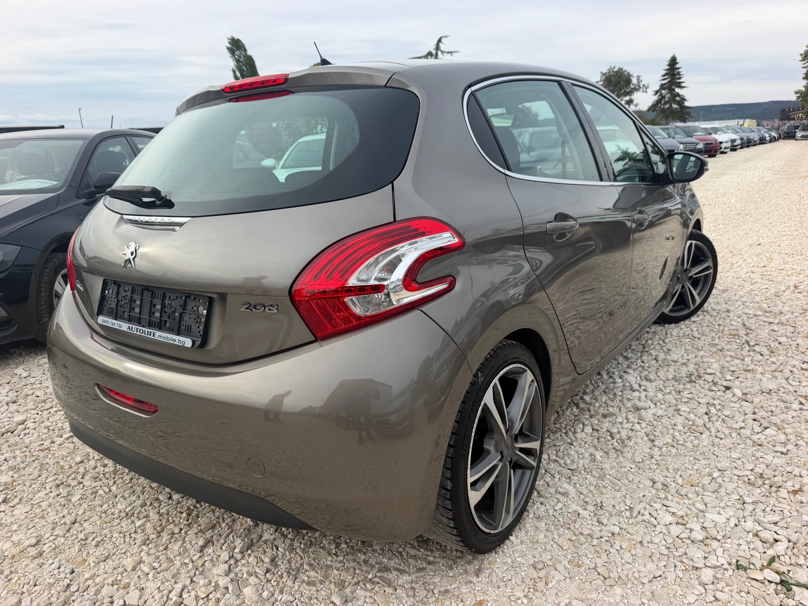 Peugeot 208 1.2VTI 82 CV 5P ALLURE, снимка 2 - Автомобили и джипове - 56278176