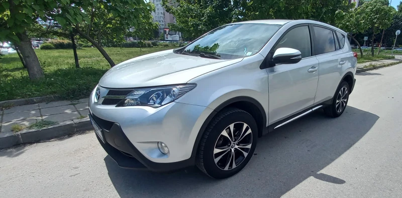 Toyota Rav4 2.0 D4D, снимка 4 - Автомобили и джипове - 47314604