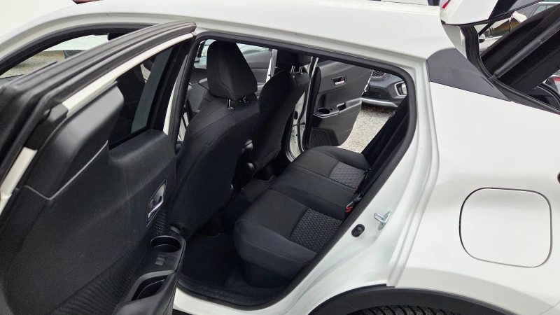 Toyota C-HR 1.8 HYBRID, снимка 10 - Автомобили и джипове - 52681375