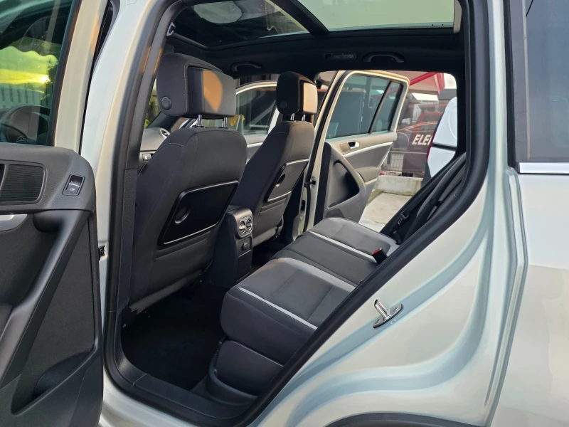 VW Tiguan 2.0TSI-211к.с EURO 5-4x4-АВТОМАТИК-ШВЕЙЦАРИЯ, снимка 14 - Автомобили и джипове - 52818182