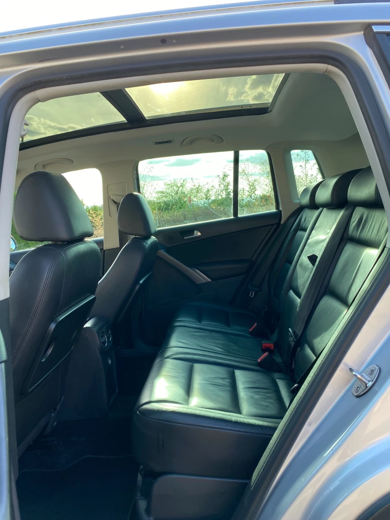 VW Tiguan 2.0TDI Автомат/4Motion/Панорама, снимка 6 - Автомобили и джипове - 53428819