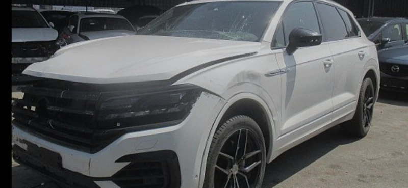 VW Touareg 3.0D R-LINE - 32800 лв. - 45464888 1