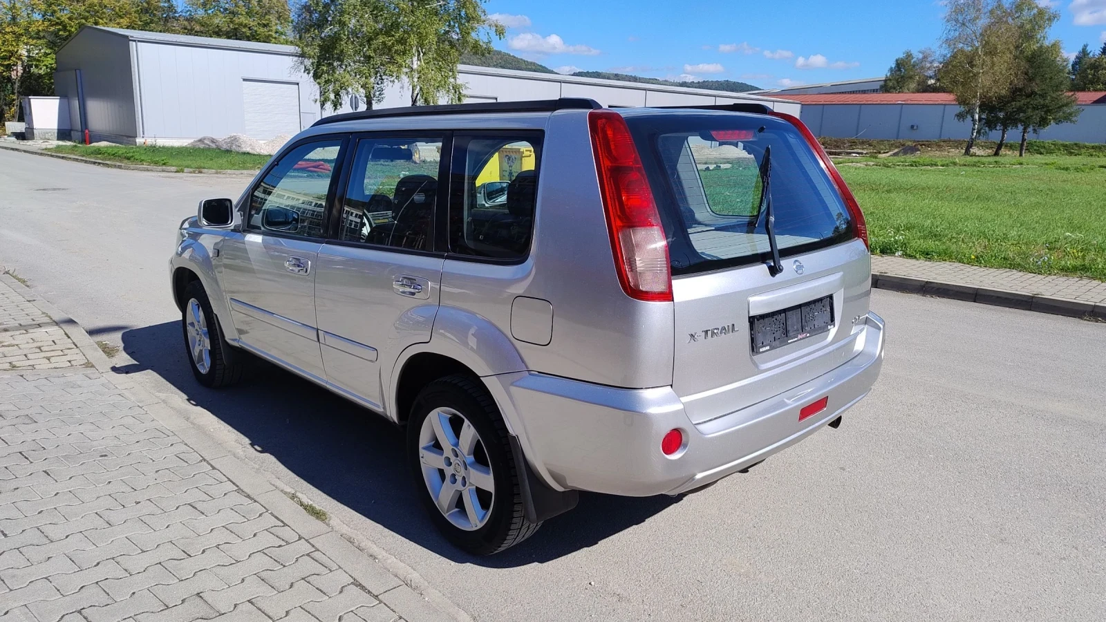 Nissan X-trail 2.2dci * ВСИЧКИ ЕКСТРИ*  - изображение 4