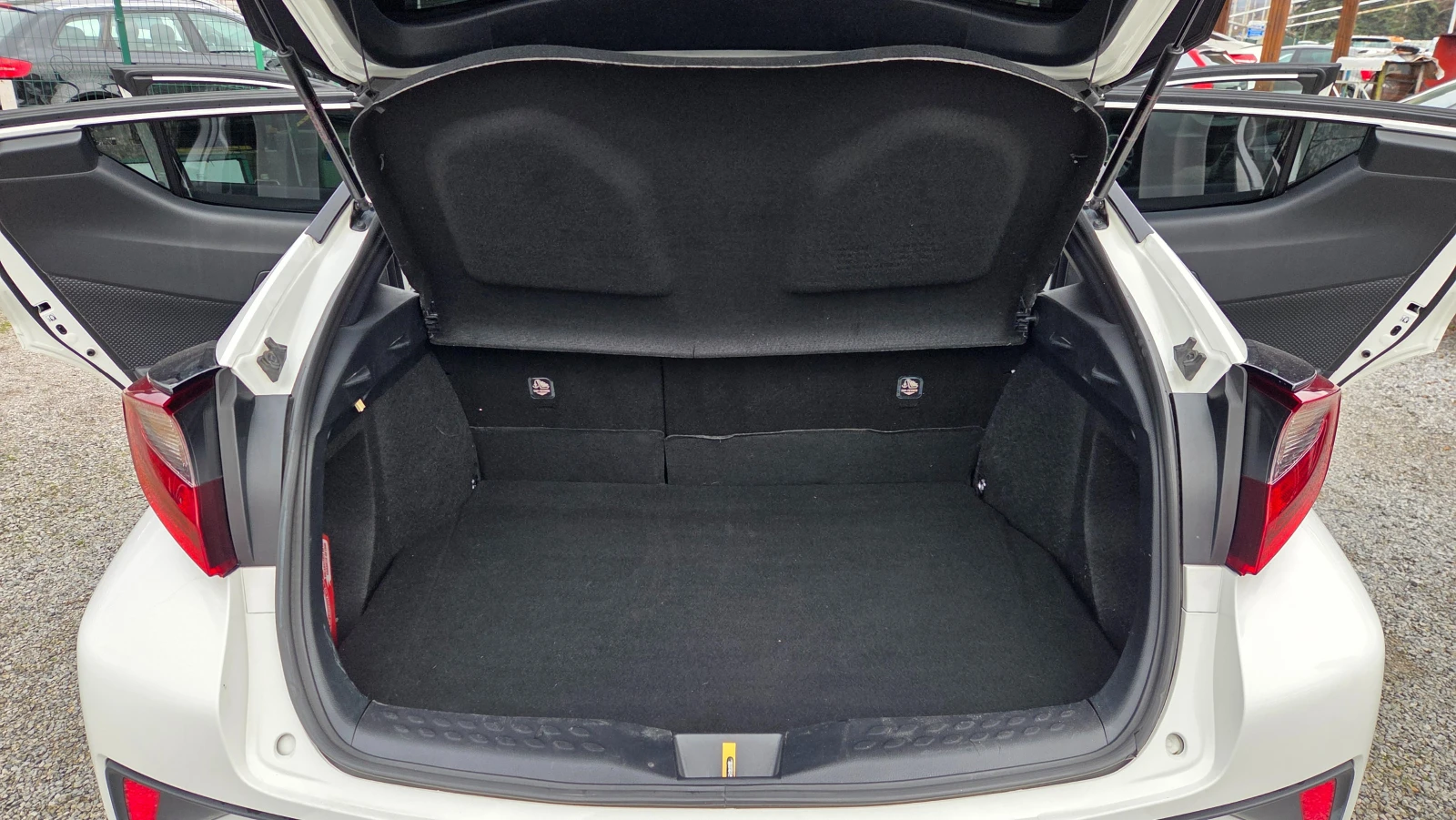 Toyota C-HR 1.8 HYBRID | Mobile.bg � ����������� 14