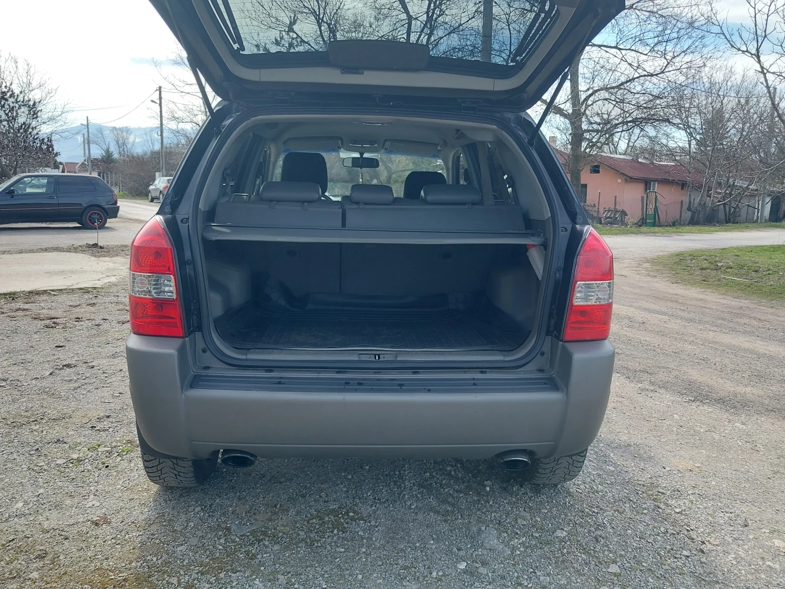 Hyundai Tucson 2.0 CRDI , 113к.с , 4х4, снимка 11 - Автомобили и джипове - 53791300