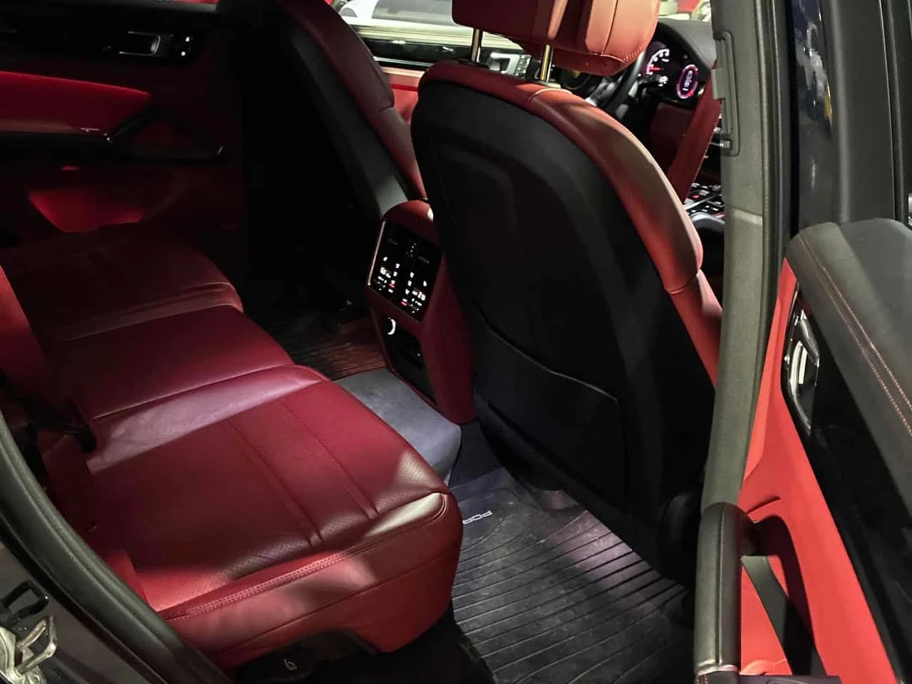 Porsche Cayenne /MATRIX/BOSE/360/DISTRONIC/ОБДУХВАНЕ , снимка 14 - Автомобили и джипове - 54053933