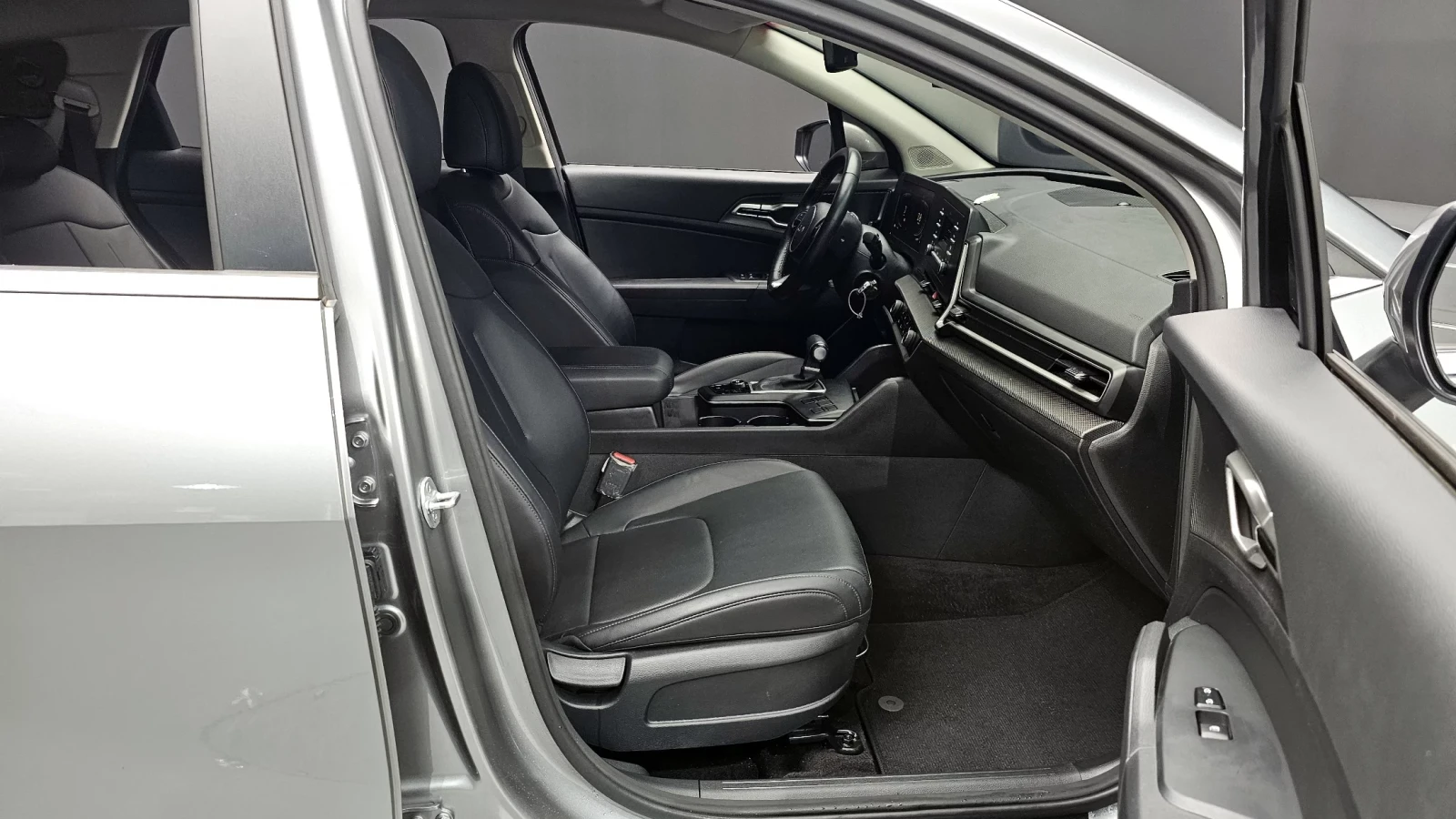 Kia Sportage 2024* PRESTIGE* КРАЙНА ЦЕНА, снимка 12 - Автомобили и джипове - 54378320