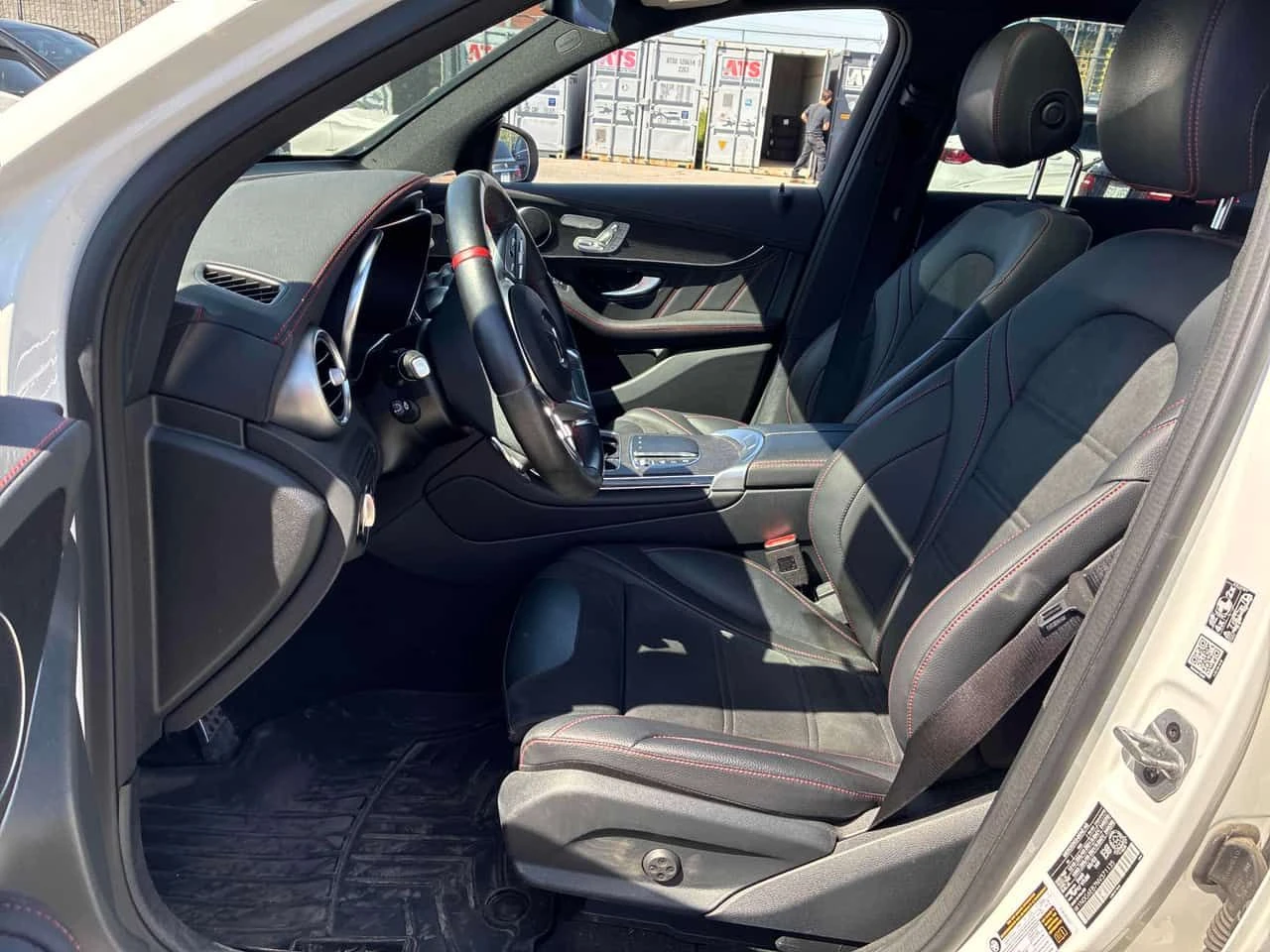 Mercedes-Benz GLC * AMG 43 * АВТОКРЕДИТ БЕЗ ПЪРВОНАЧАЛНА ВНОСКА* , снимка 16 - Автомобили и джипове - 54829122