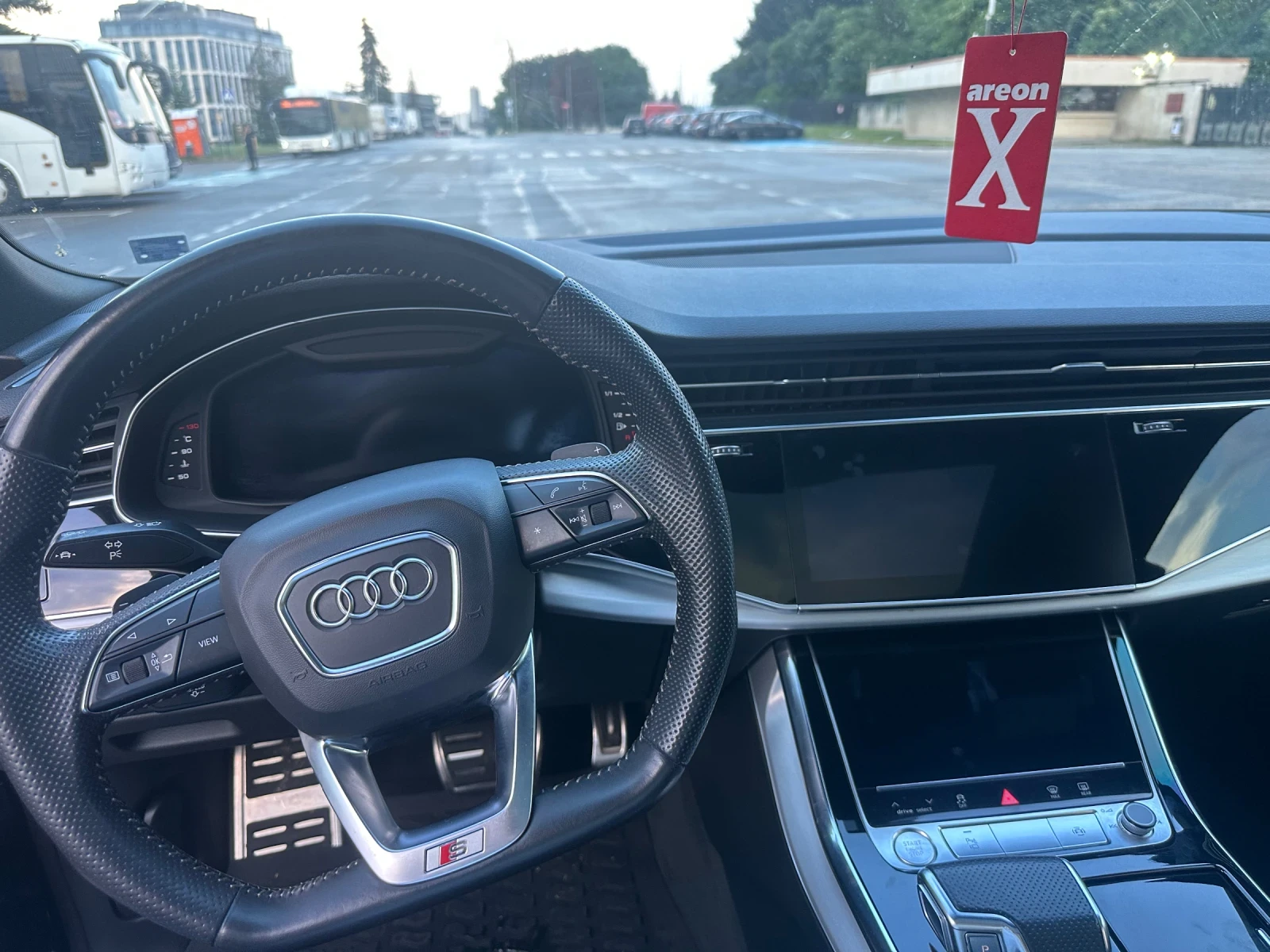 Audi Q8, снимка 11 - Автомобили и джипове - 55015865