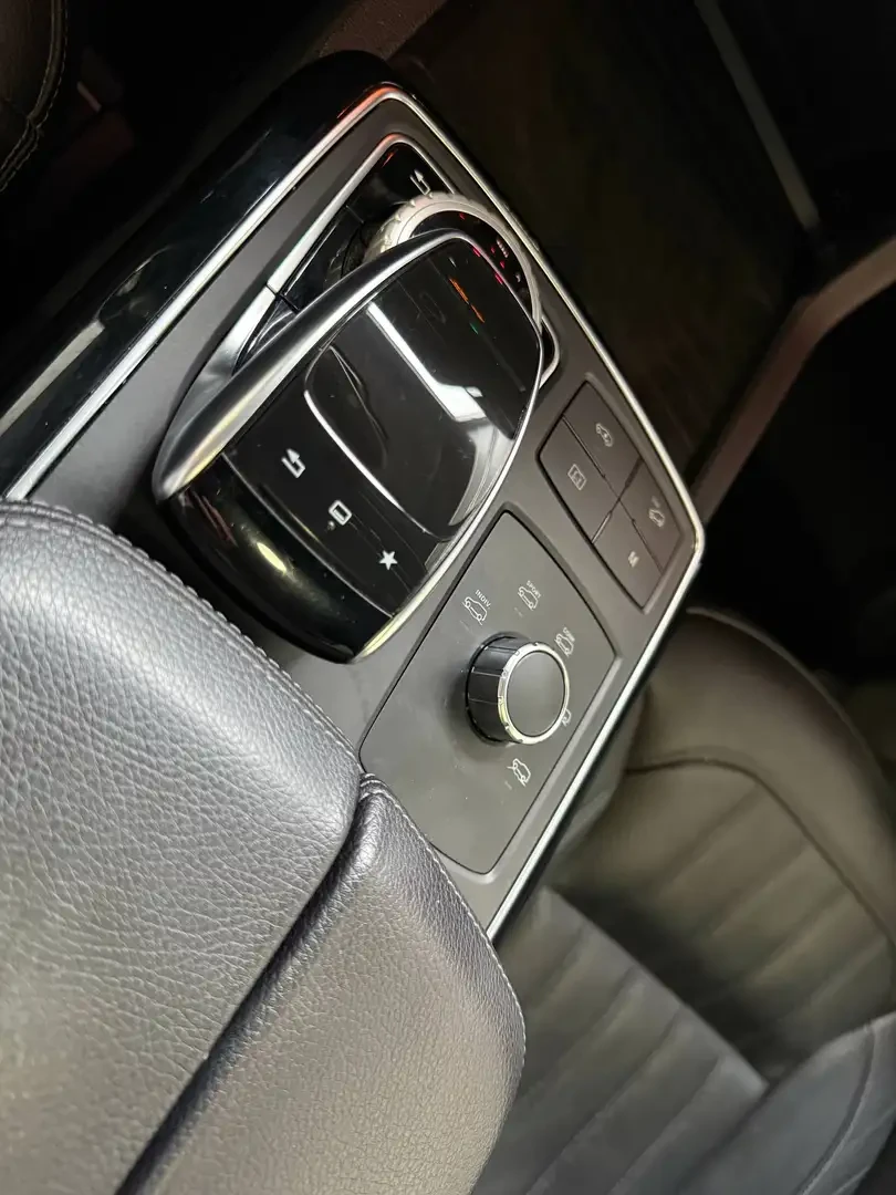 Mercedes-Benz GLE 350 AMG* Масаж* Harman Kardon, снимка 10 - Автомобили и джипове - 55187121
