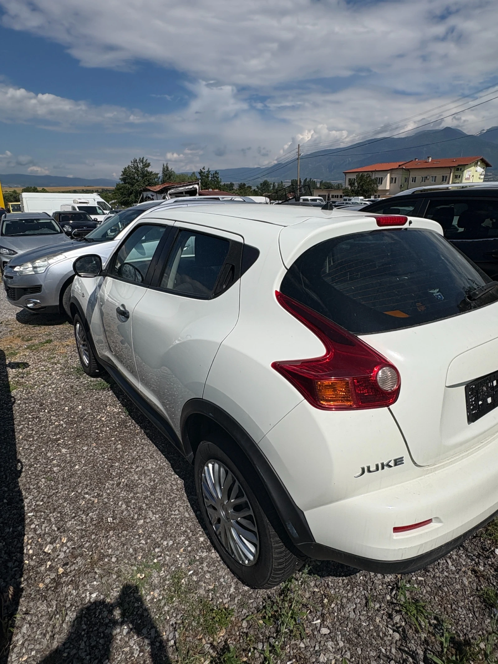 Nissan Juke 1.5 dCi, снимка 3 - Автомобили и джипове - 55304043