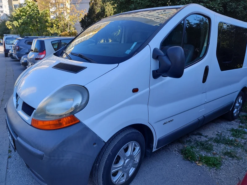 Renault Trafic, снимка 3 - Бусове и автобуси - 47655833