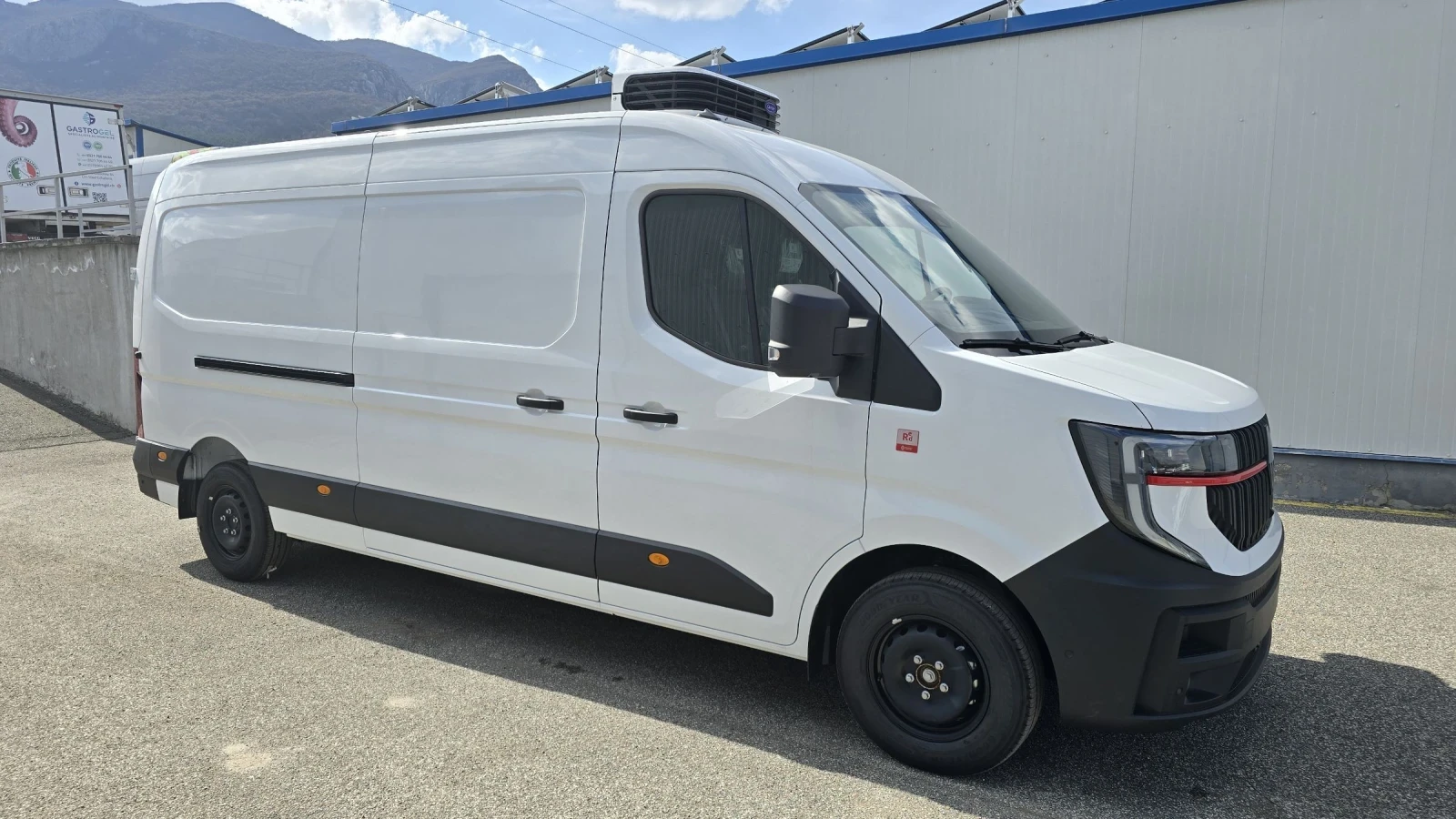 Renault Master НОВ L3H2 Red ХЛАДИЛЕН , снимка 2 - Бусове и автобуси - 47711301