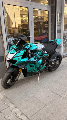 ������ Ducati Panigale