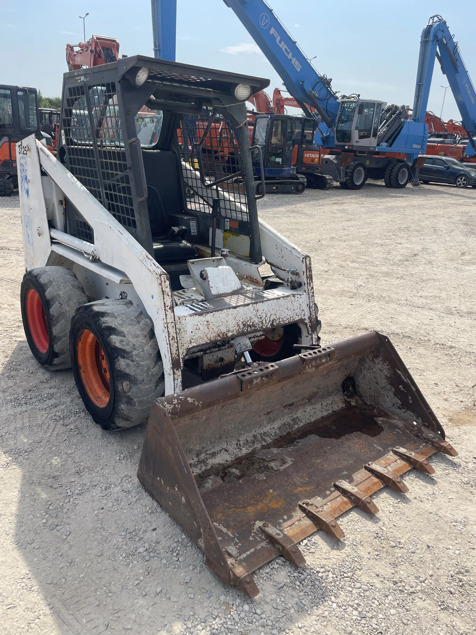 Мини челни товарачи Bobcat 743 - изображение 8