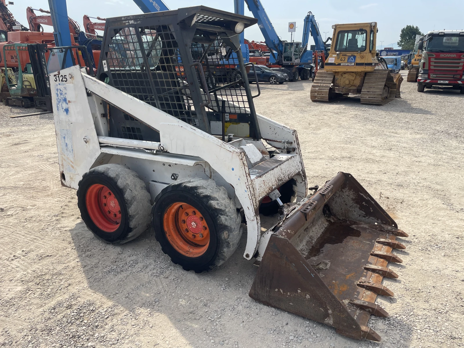 Мини челни товарачи Bobcat 743 - изображение 7