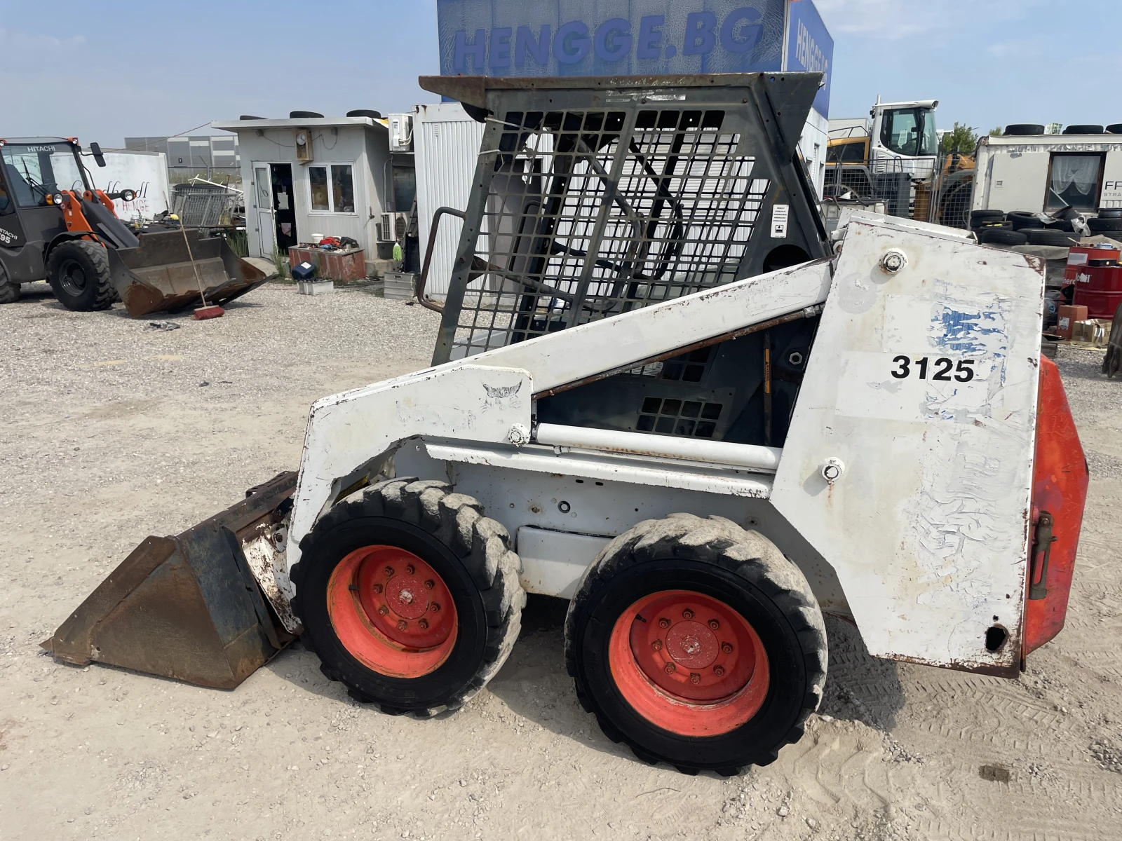 Мини челни товарачи Bobcat 743 - изображение 2