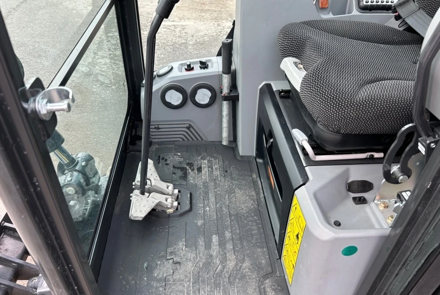 Багер Bobcat E19 - 7000 Eur, снимка 4 - Индустриална техника - 54957250