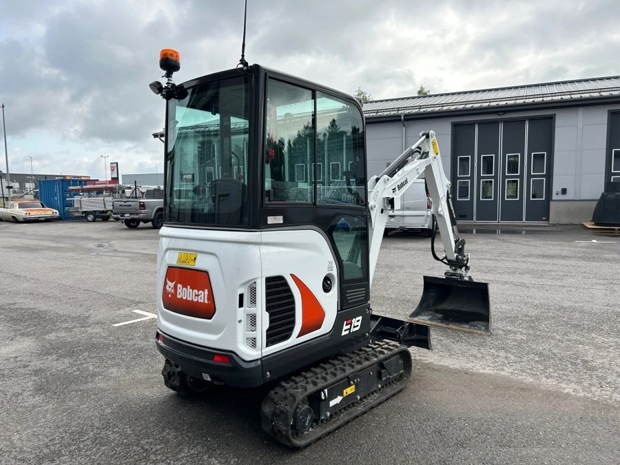 Багер Bobcat E19 - 7000 Eur, снимка 16 - Индустриална техника - 54957250