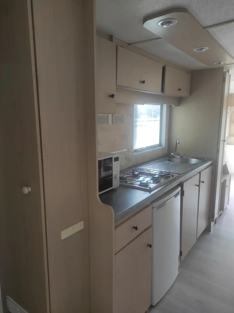 Каравана ABI STACARAVAN 900/310, снимка 2 - Каравани и кемпери - 52955333