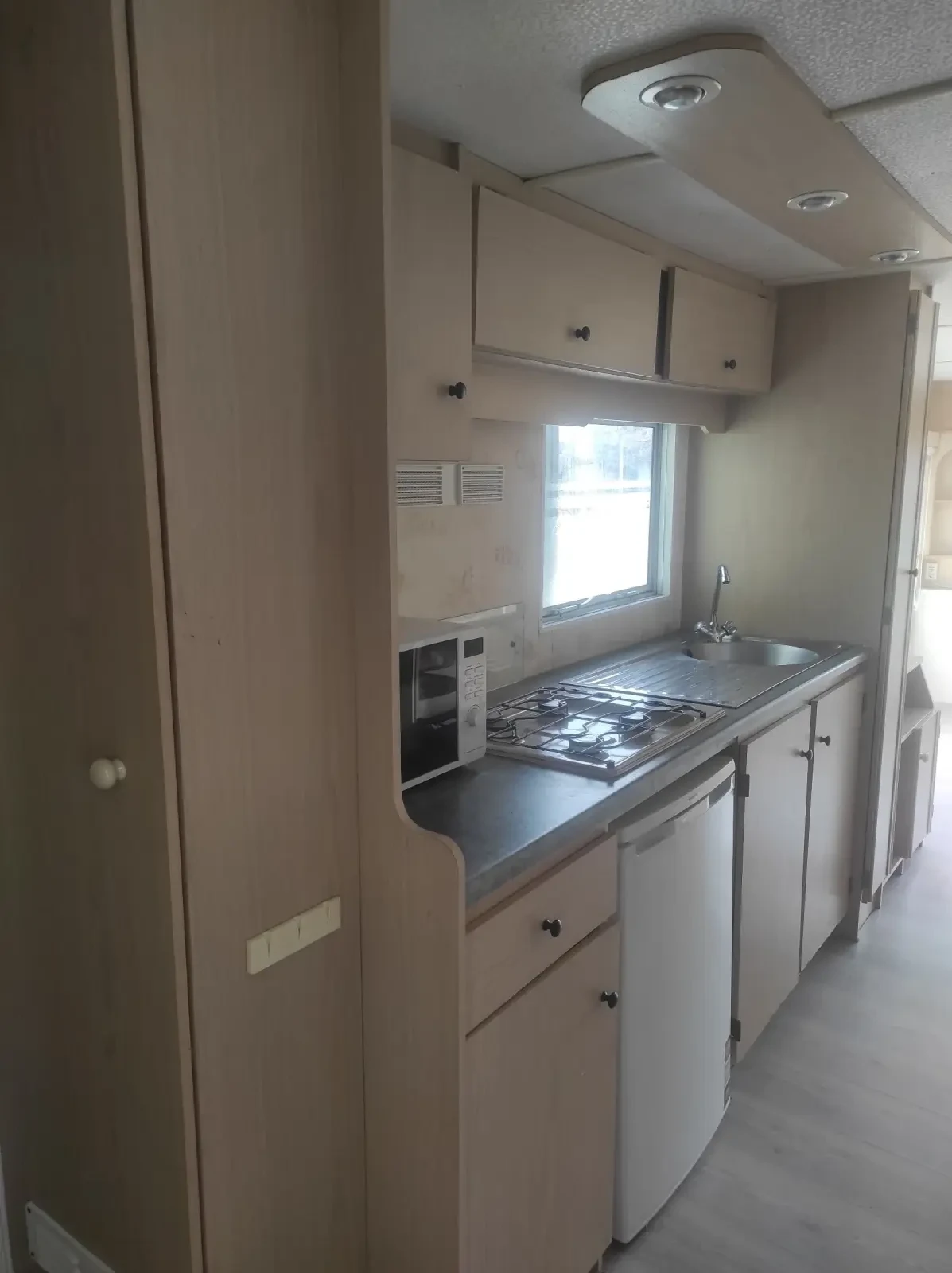 Каравана ABI STACARAVAN 900/310 - изображение 2