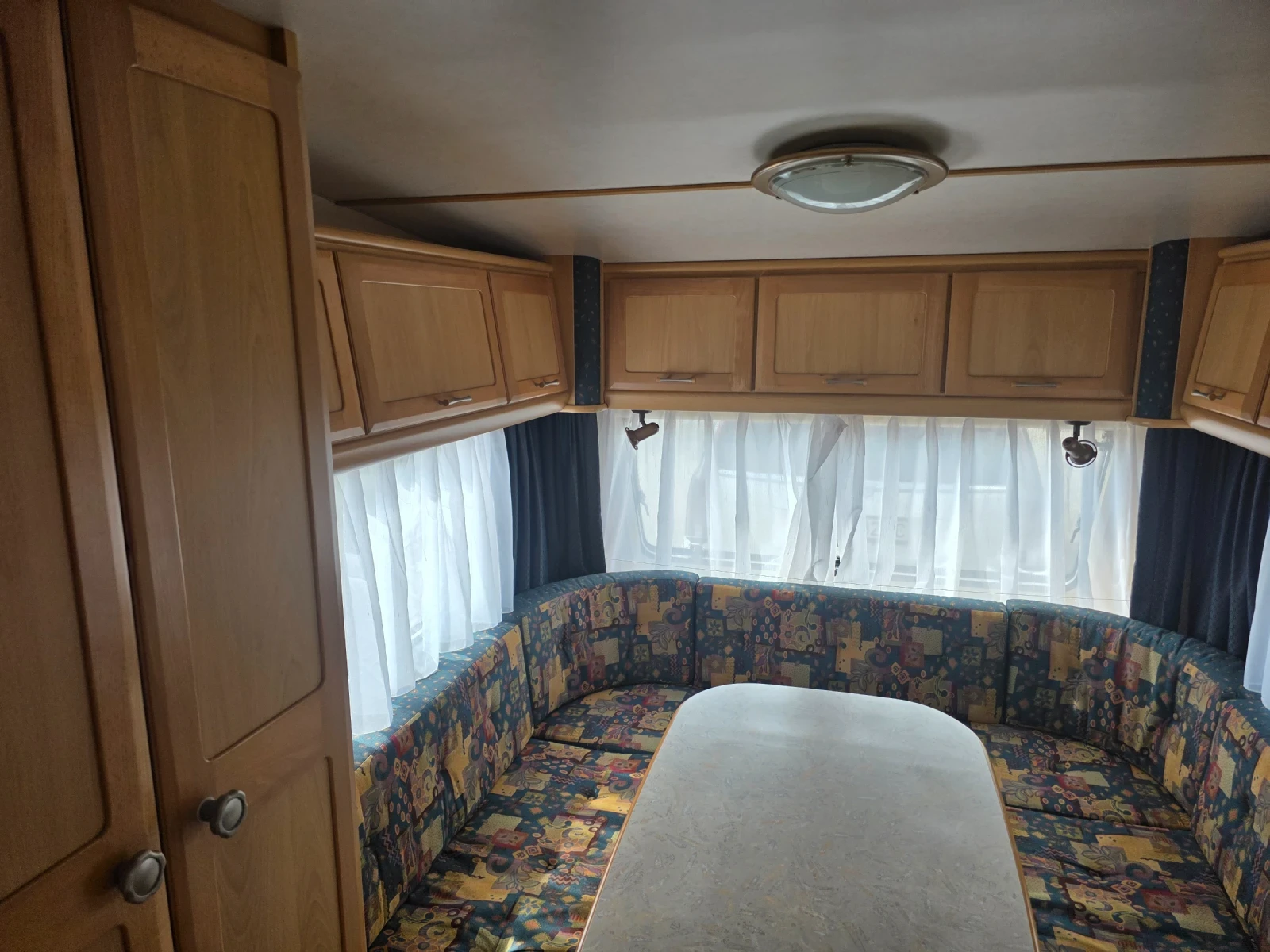 Каравана Adria TEC 390, снимка 9 - Каравани и кемпери - 54681069