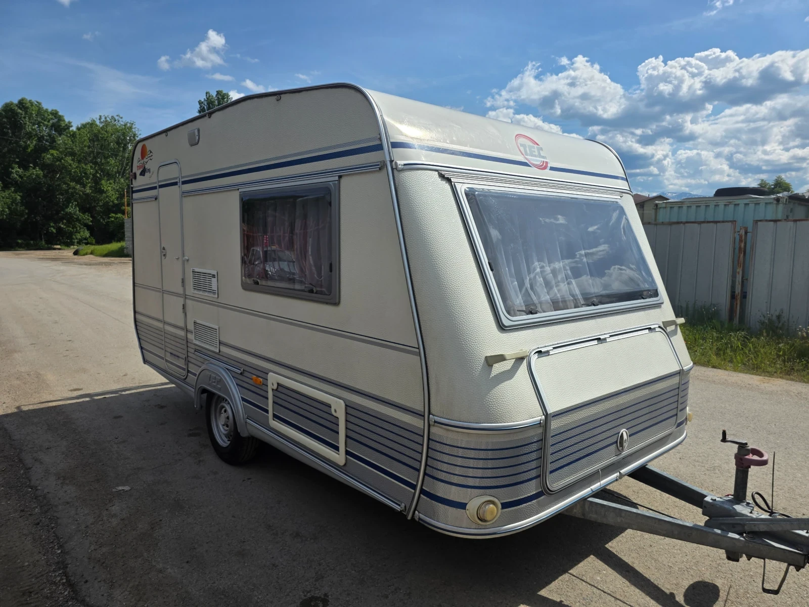 Каравана Adria TEC 390, снимка 7 - Каравани и кемпери - 54681069