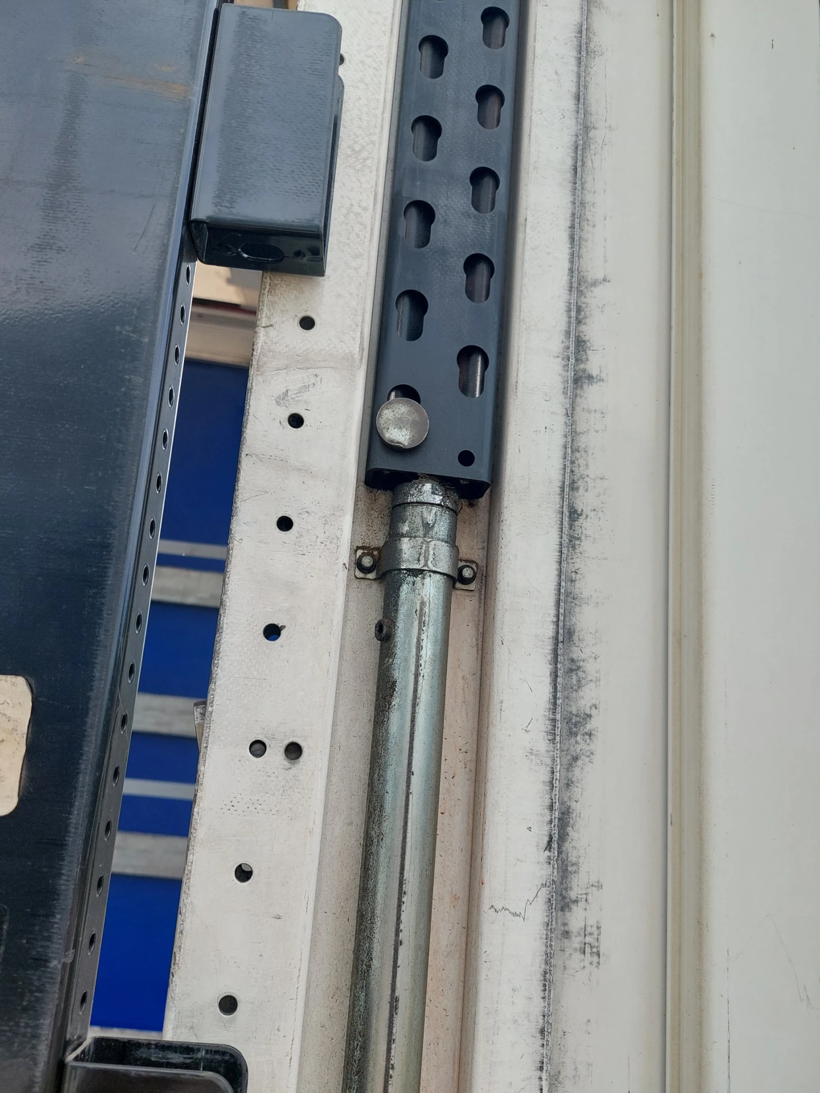 Полуремарке Koegel SN24 ОЛЕКОТЕНО С ПОВДИГАЩ ТАВАН, снимка 6 - Ремаркета - 54099853