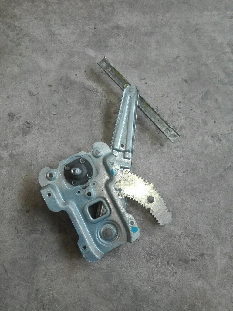 стъклоповдигач заден ляв нисан микра 