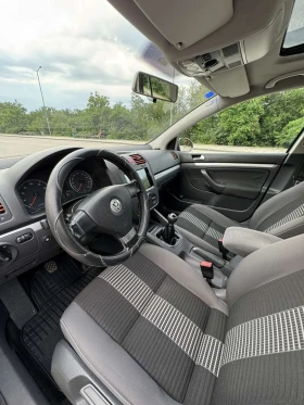 VW Golf - 3999 € / 7821.36 лв. - 19414219 7