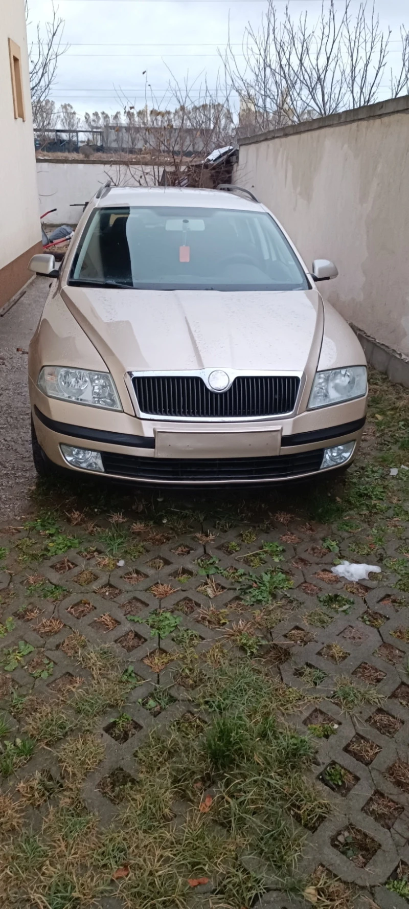 Skoda Octavia 1.6бензин 102кс, снимка 2 - Автомобили и джипове - 48290706