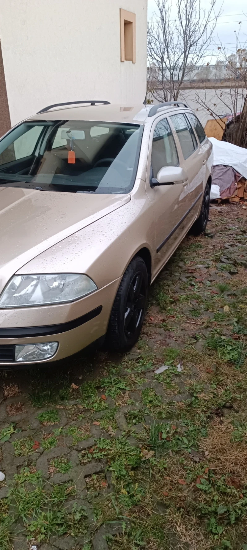 Skoda Octavia 1.6бензин 102кс, снимка 3 - Автомобили и джипове - 48290706