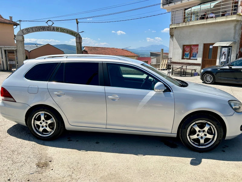 VW Golf Bluemotion 1.6 TDI , снимка 6 - Автомобили и джипове - 47411218