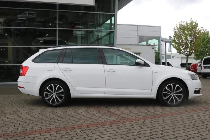 Skoda Octavia 2.0TDI, 150.DSG7, снимка 16 - Автомобили и джипове - 47011858