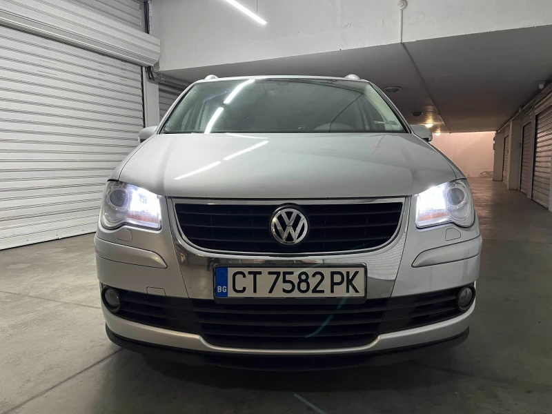 VW Touran, снимка 2 - Автомобили и джипове - 47851343