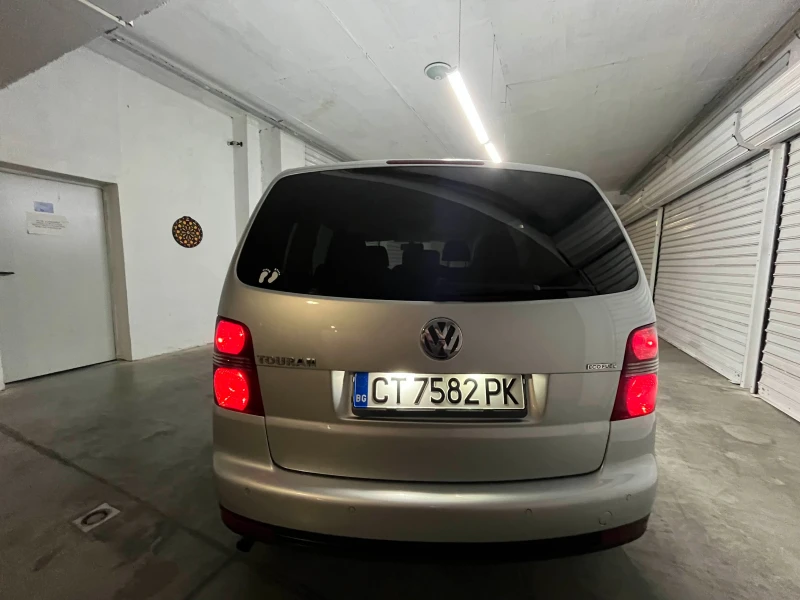 VW Touran, снимка 5 - Автомобили и джипове - 47851343