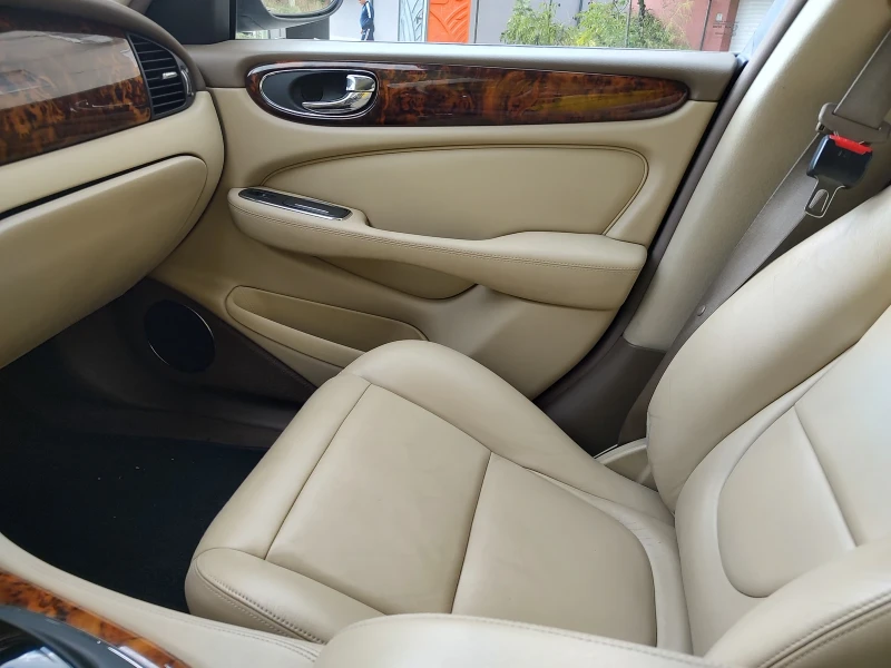 Jaguar Xj, снимка 14 - Автомобили и джипове - 48472186