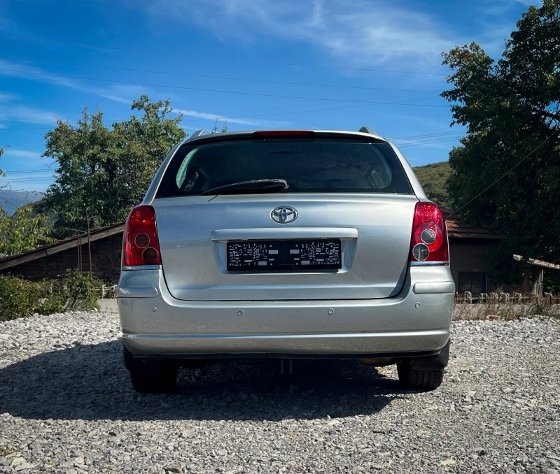 Toyota Avensis 1.8i КОЖА! НАВИГАЦИЯ! КРУИЗ!, снимка 5 - Автомобили и джипове - 52333896