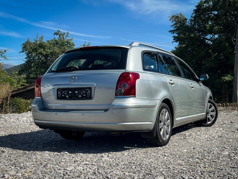 Toyota Avensis 1.8i КОЖА! НАВИГАЦИЯ! КРУИЗ!, снимка 4 - Автомобили и джипове - 52333896