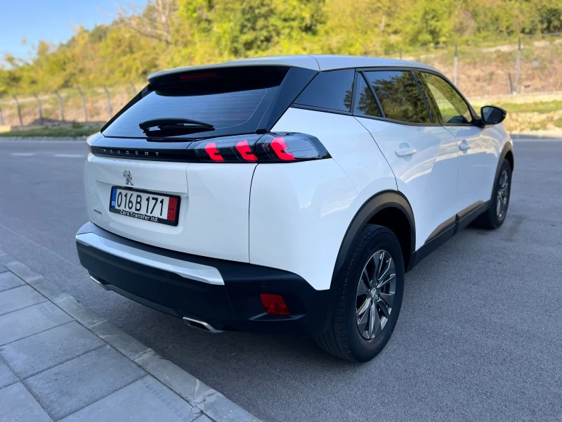 Peugeot 2008 1.2i АВТОМАТ EAT8, снимка 4 - Автомобили и джипове - 52033057