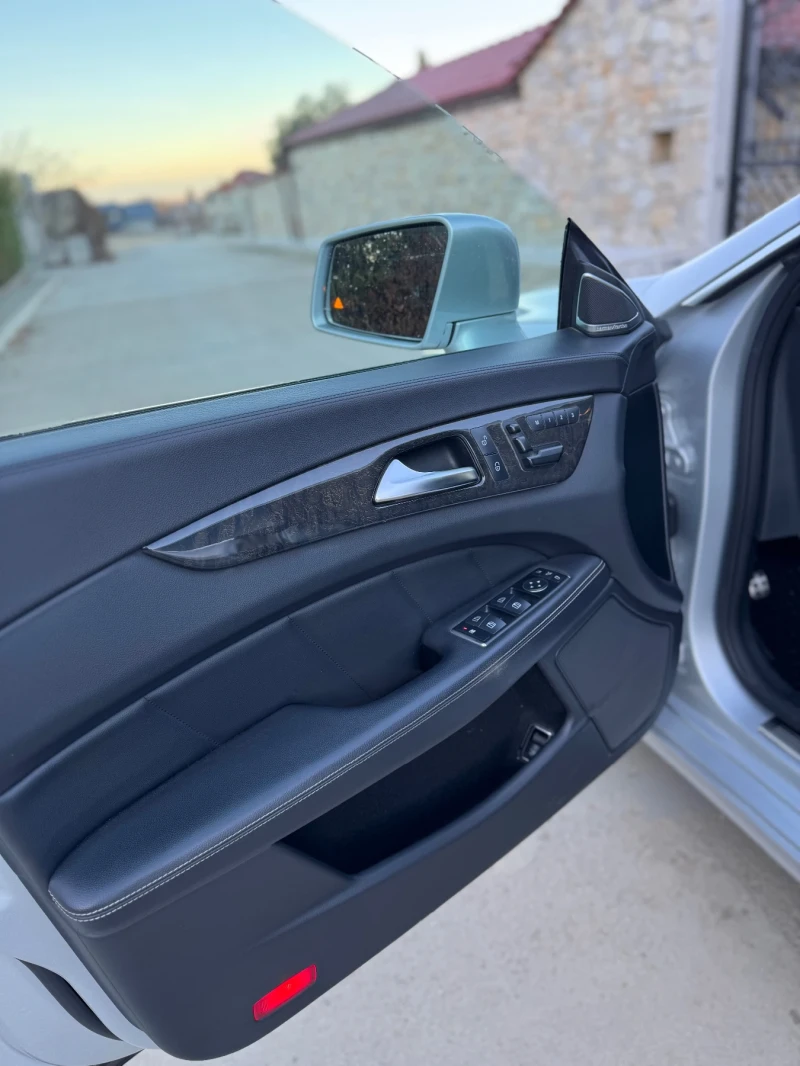 Mercedes-Benz CLS 350 AMG DISTRONIC MEMORY PODGREV 7G+ Harman+ Blind Spo, снимка 12 - Автомобили и джипове - 52657232
