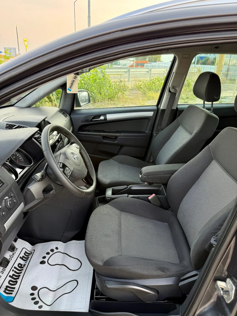 Opel Zafira 1.7CDTI, снимка 10 - Автомобили и джипове - 52041361
